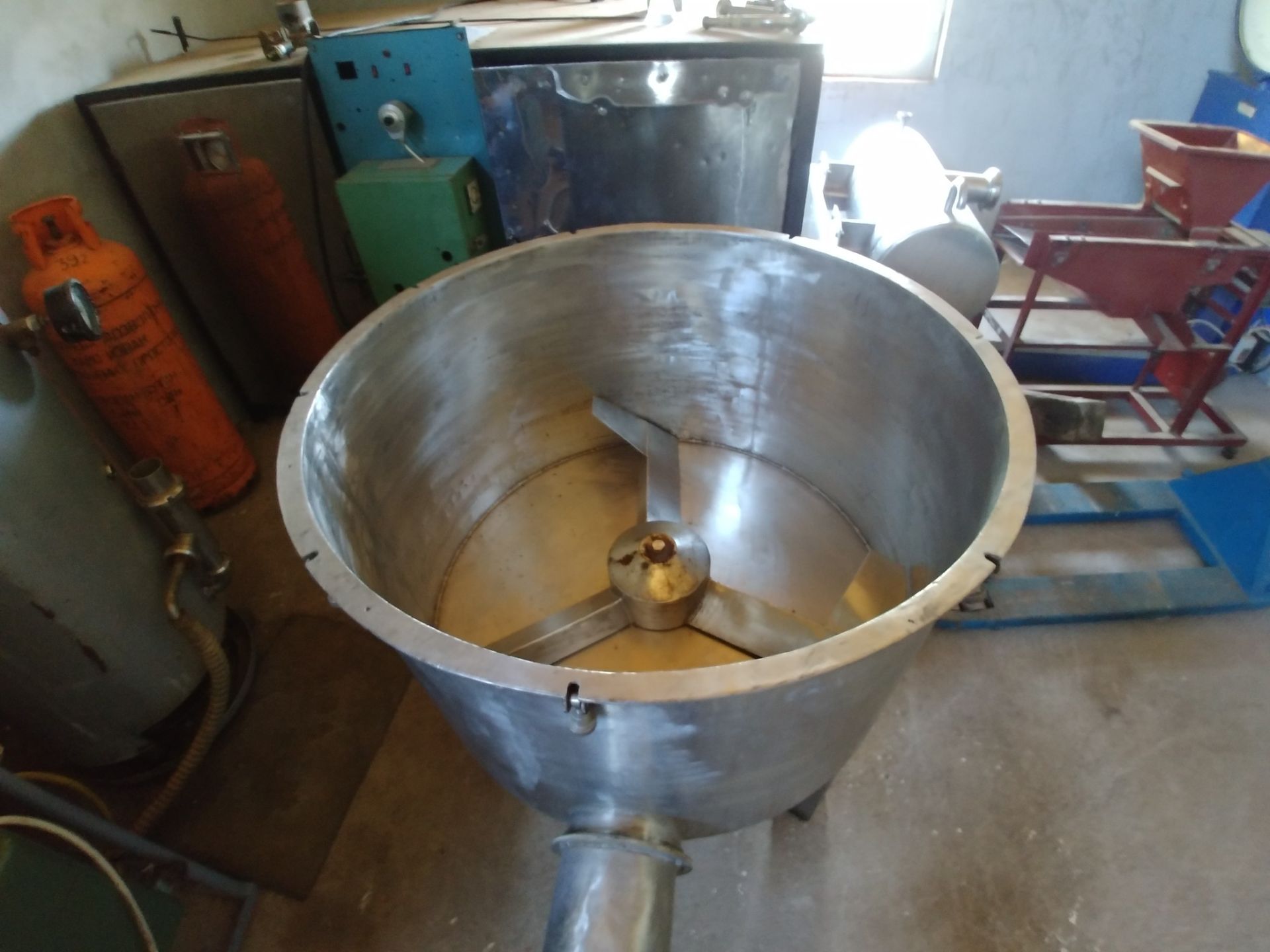 Mixing Vessel with Agitator for Powders & Liquids (300 L)