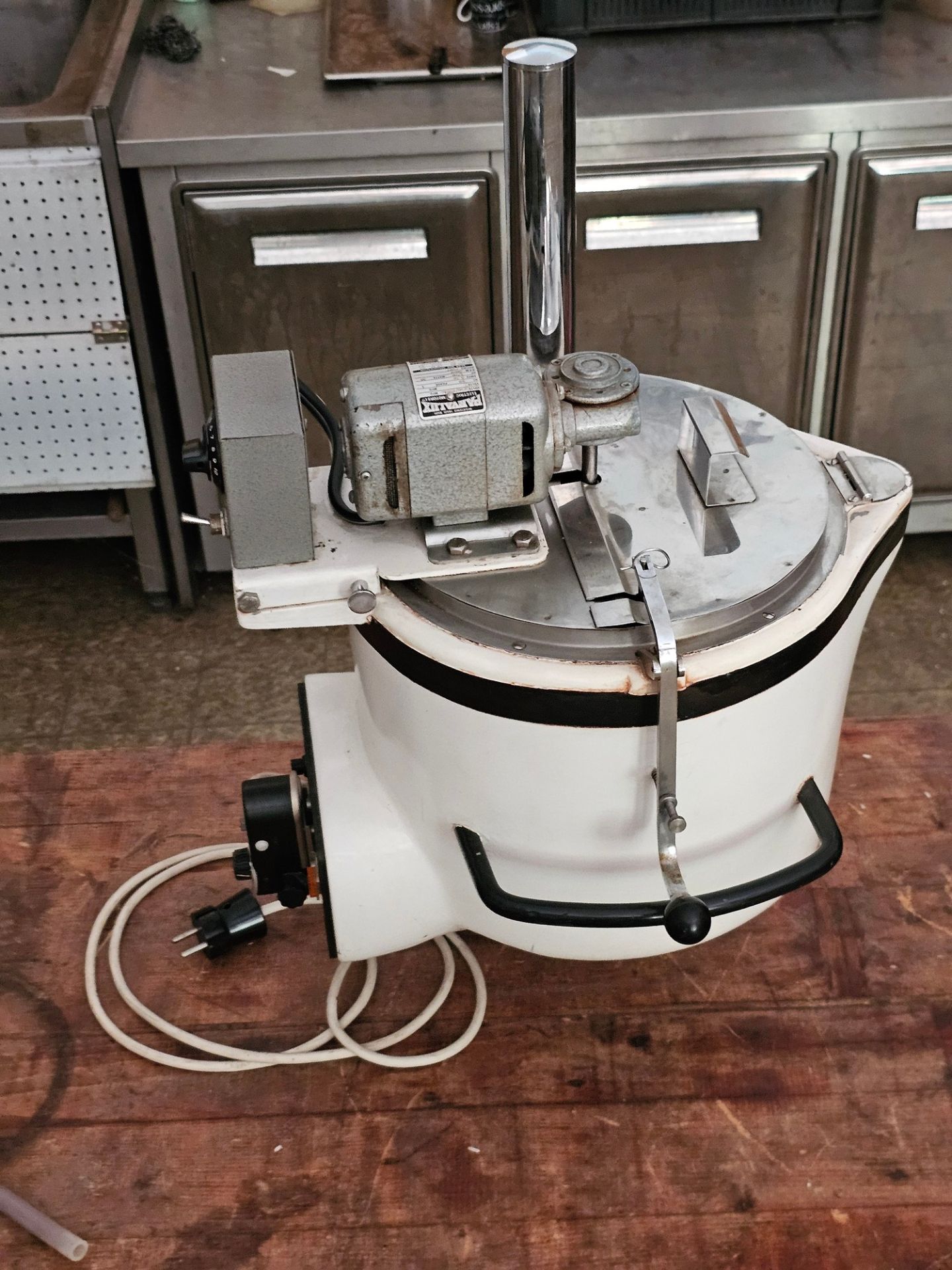Small Double-Jacketed Mixer for Tinctures & Creams