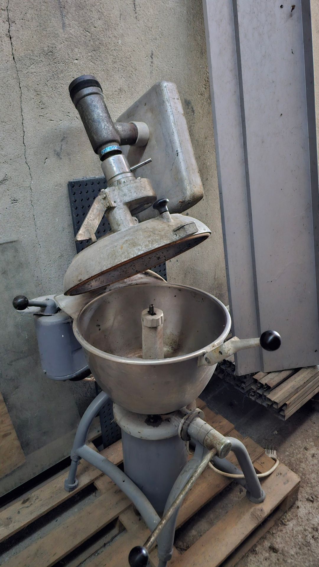 Meat Bowl Cutter (Kuter) — Incomplete, Missing Screw